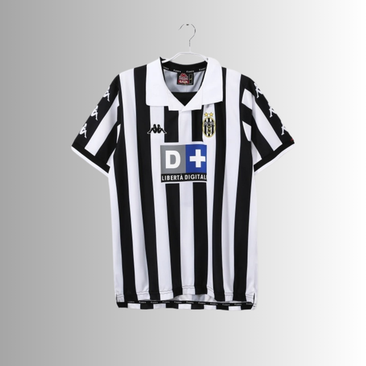 99-00 Juventus Home Kit
